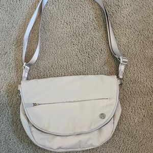Lululemon festival bag